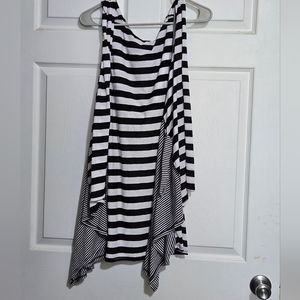 Loop Vest With a hood size 17/18